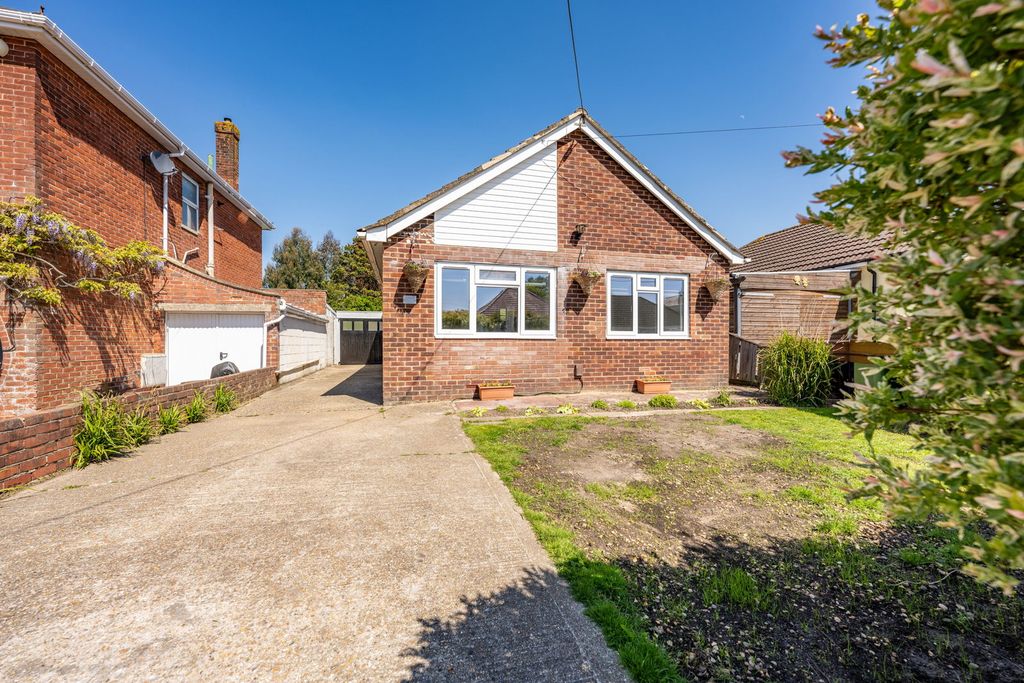 3 bed bungalow for saleCoates Road, Sholing, Southampton SO19