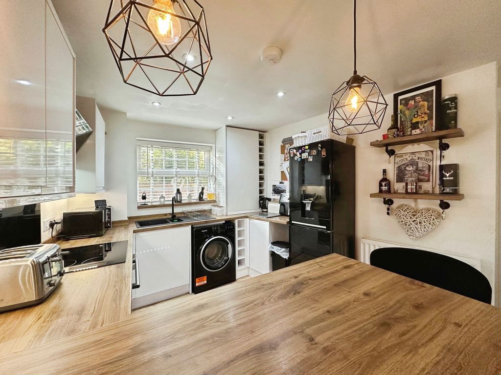 Additional image 12 of 2 bed flat for saleDam Mill Close, Bilbrook, Wolverhampton WV8
