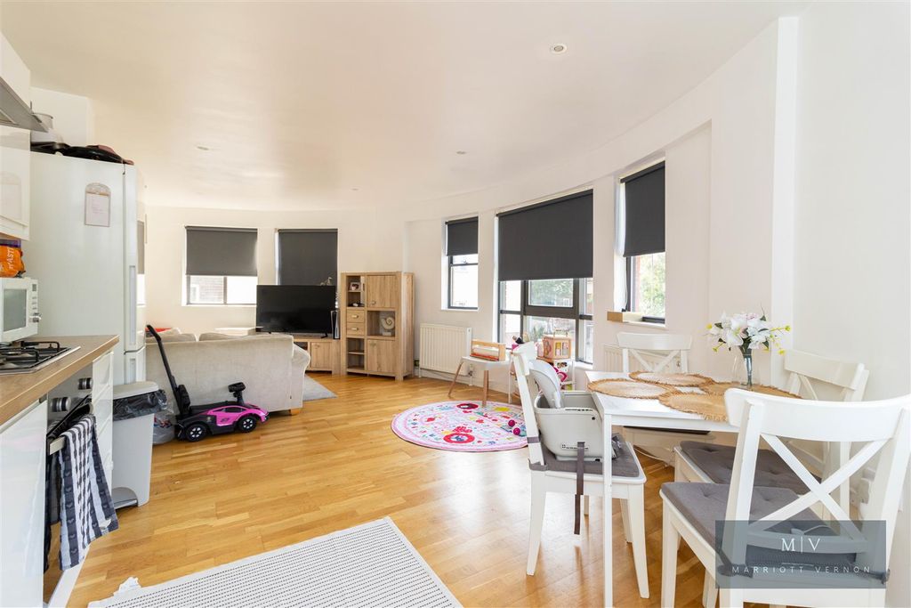 Additional image 8 of 1 bed flat for saleWhyteleafe Hill, Whyteleafe CR3
