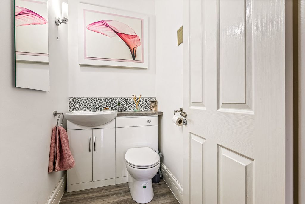 Additional image 9 of 6 bed detached house for sale5 Birches Road, Codsall WV8