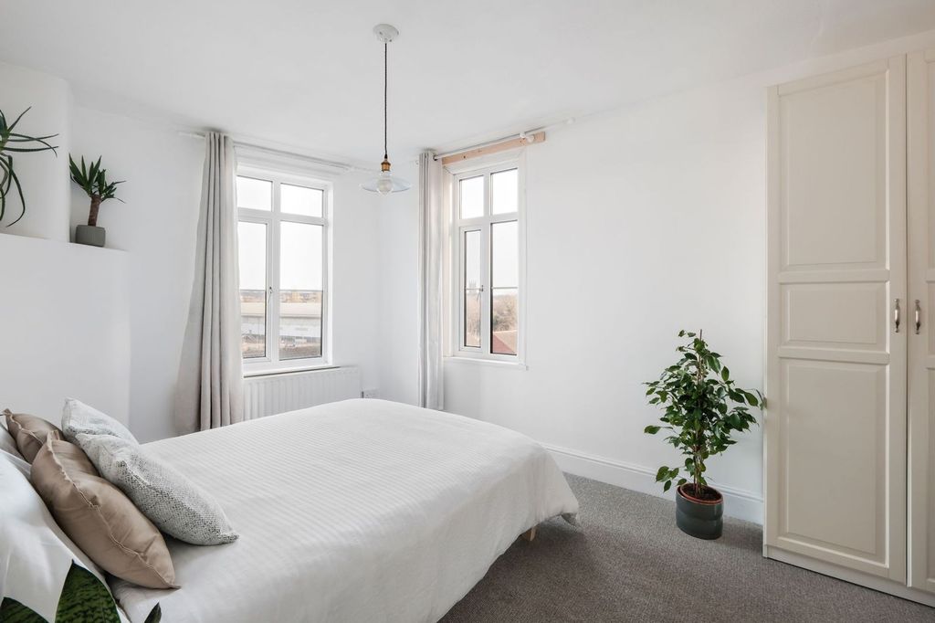 Additional image 5 of 2 bed flat for saleHenwick Road, Worcester WR2