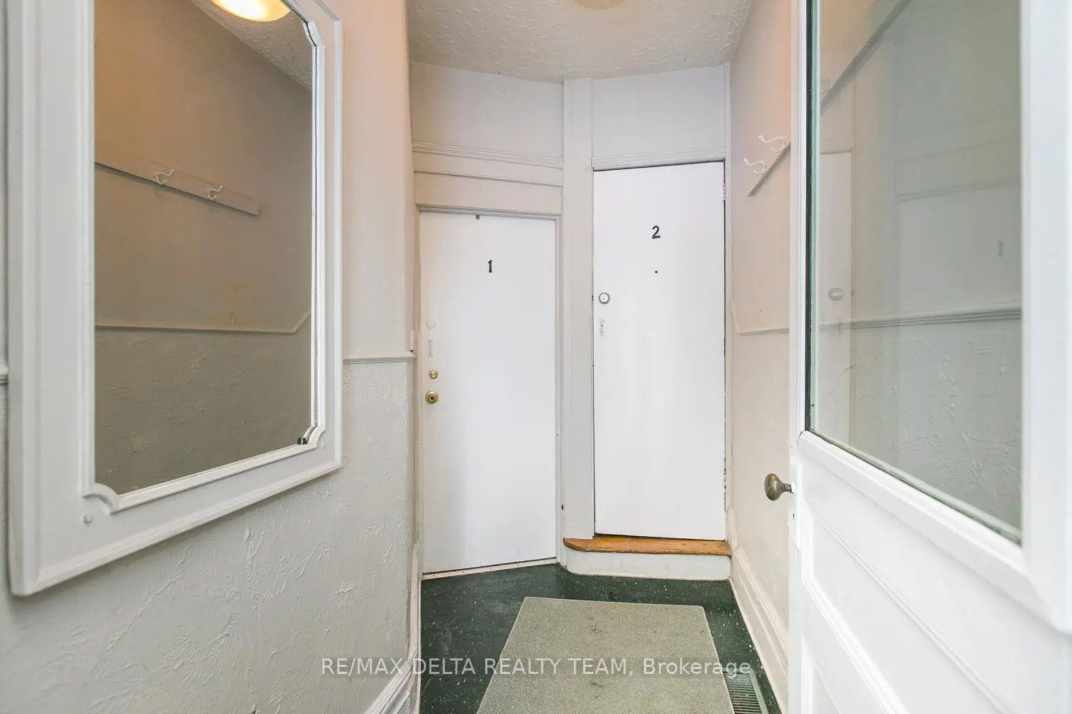 27 Perkins Street