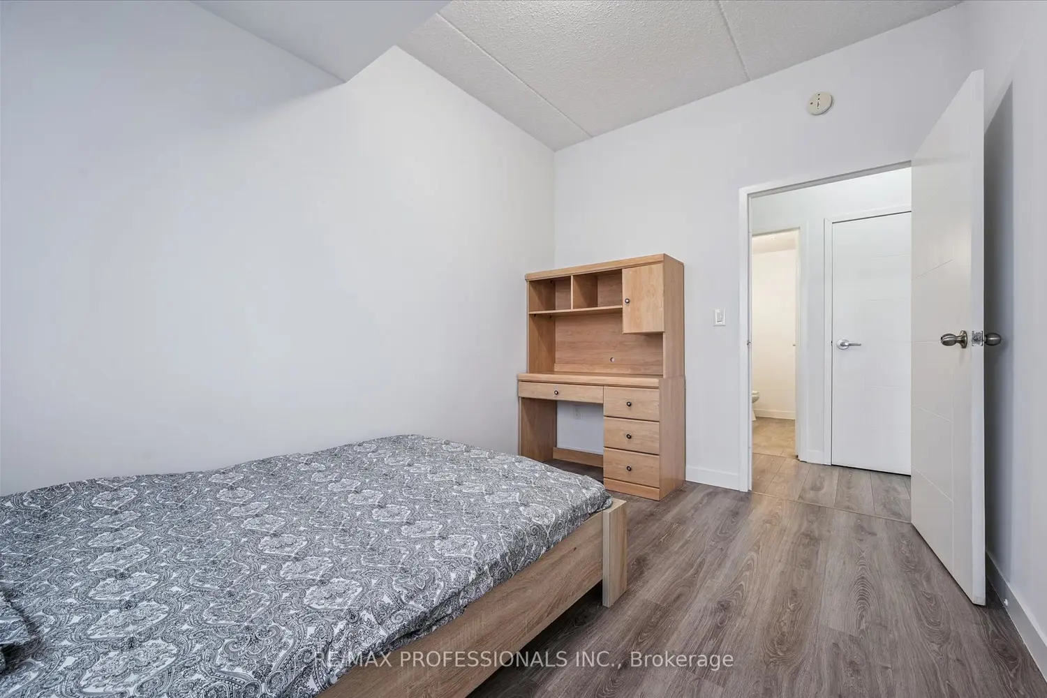 Additional image 9 of 318 Spruce Street 2103
