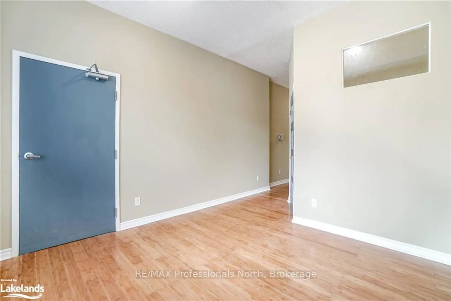 Additional image 3 of 214 Gerrard Street
