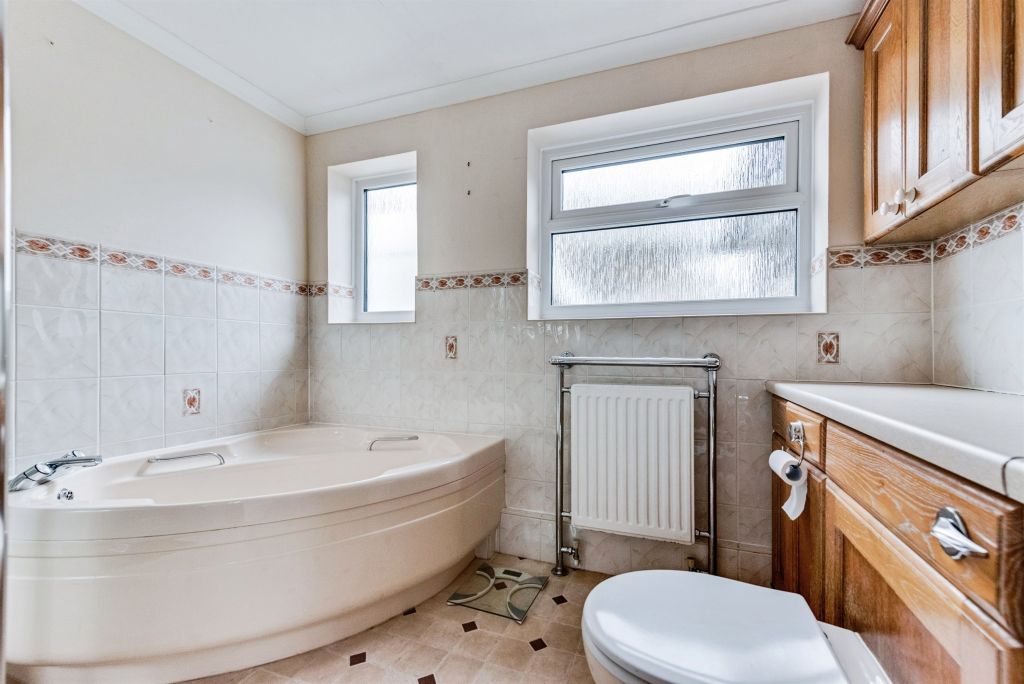 Additional image 20 of 5 bed detached bungalow for saleNew Yatt Road, Witney OX28