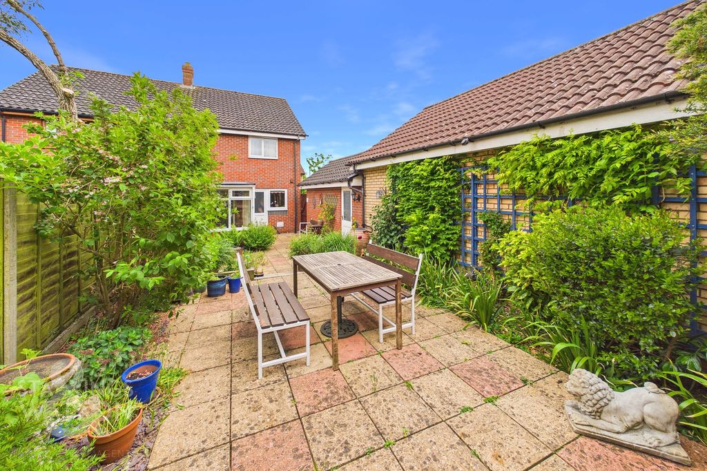 Additional image 15 of 3 bed semi-detached house for saleBramble Way, Wymondham NR18