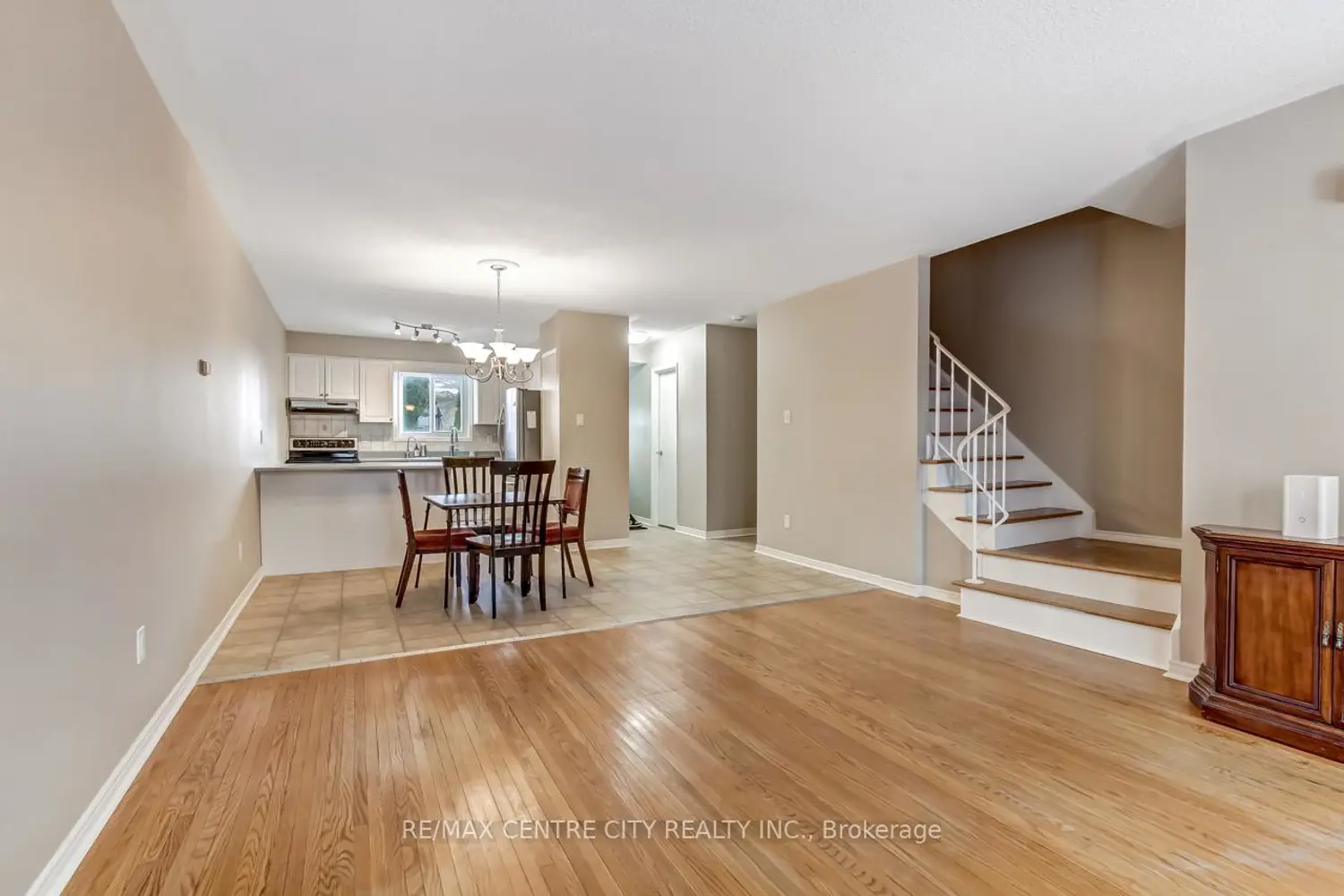 951 Notre Dame Drive photo 4