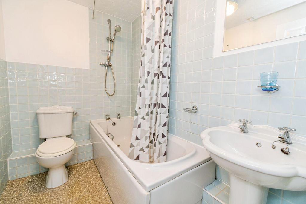 Additional image 15 of 3 bed terraced house for saleAvro Close, Regents Park, Southampton, Hampshire SO15
