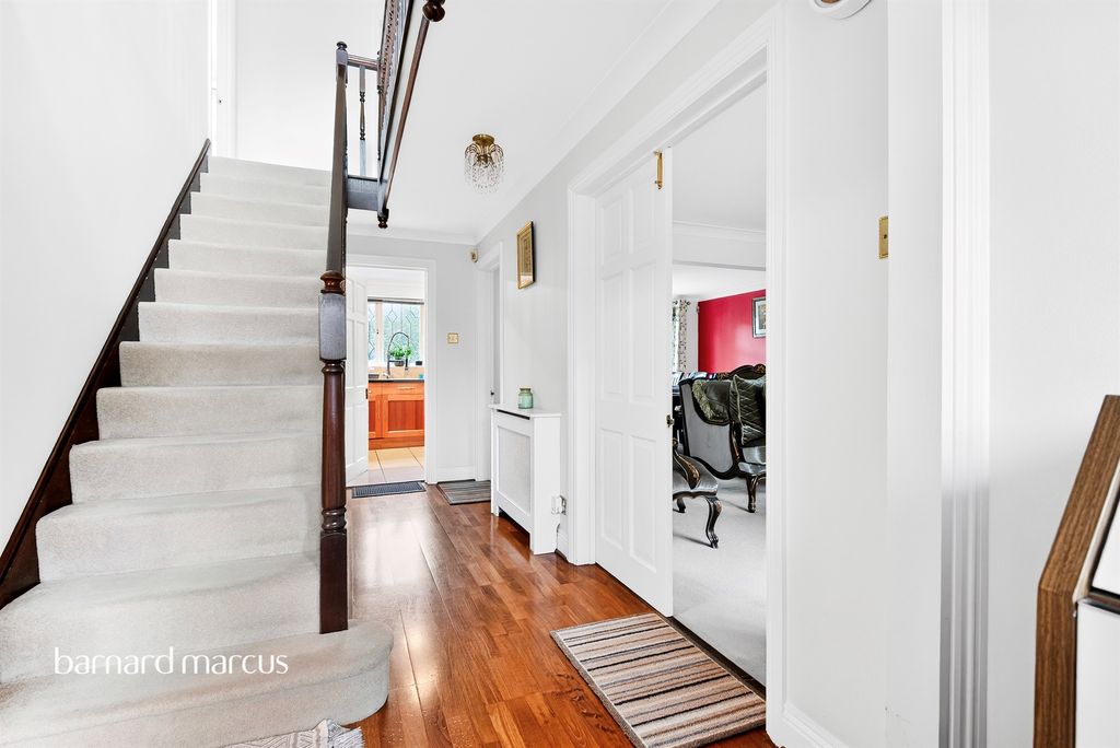 Additional image 2 of 4 bed detached house for saleCleveland Gardens, Worcester Park KT4
