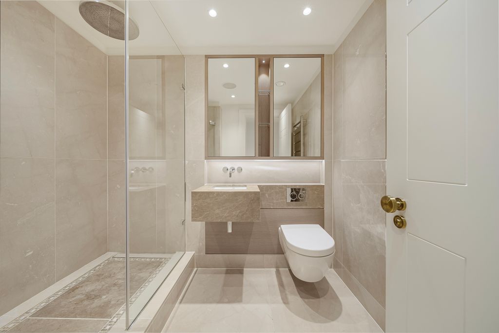 Additional image 16 of 2 bed flat for saleRichmond Hill, Richmond, London TW10