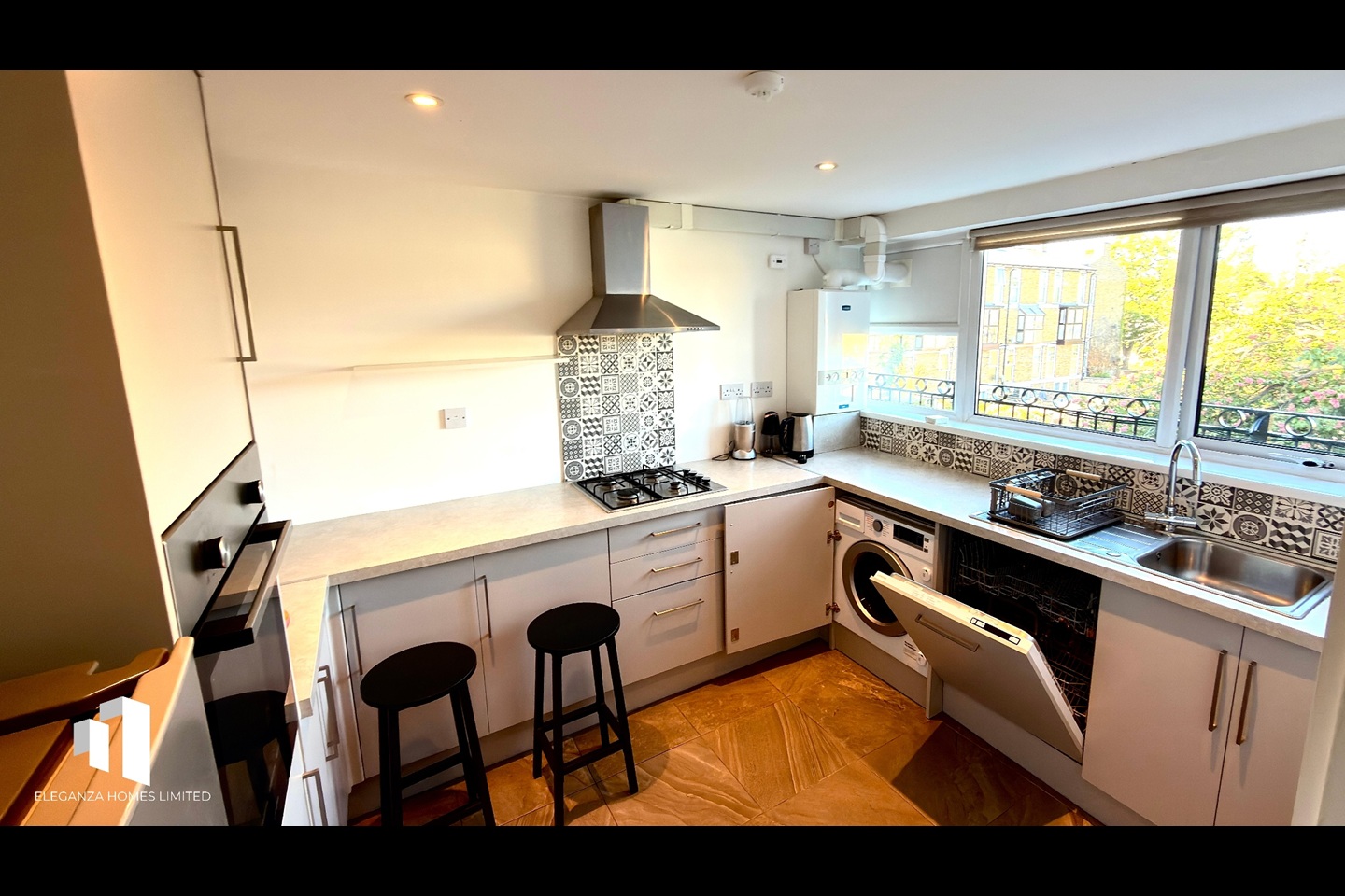 2 Bed Flat, Amblecote House, CB1, N1 7GU photo 2