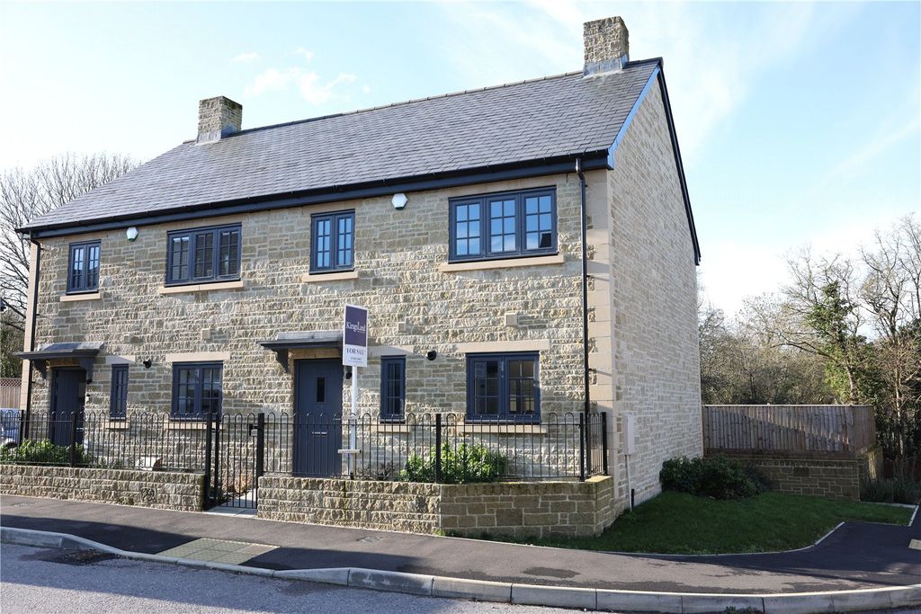 3 bed semi-detached house for saleKing Alfreds Drive, Wincanton, Somerset BA9