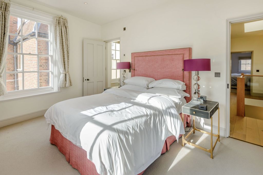 Additional image 13 of 4 bed terraced house for salePark Street, Windsor, Berkshire SL4