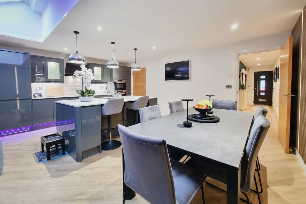 Additional image 13 of 4 bed detached house for saleDrayton, Hampshire PO6