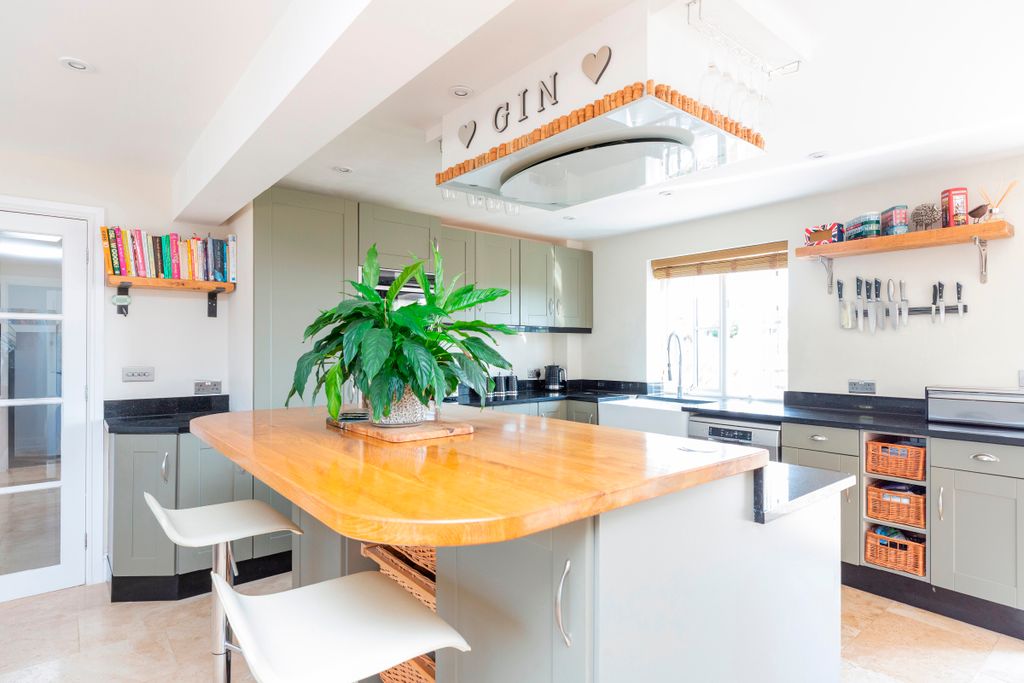 Additional image 19 of 4 bed detached house for saleHair Cobble Cottage, Bay Lane, Gillingham SP8