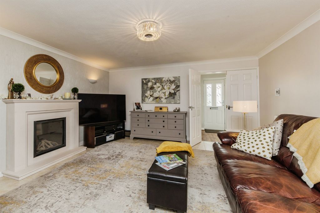 Additional image 4 of 4 bed detached house for saleFarriers Way, Winsford CW7