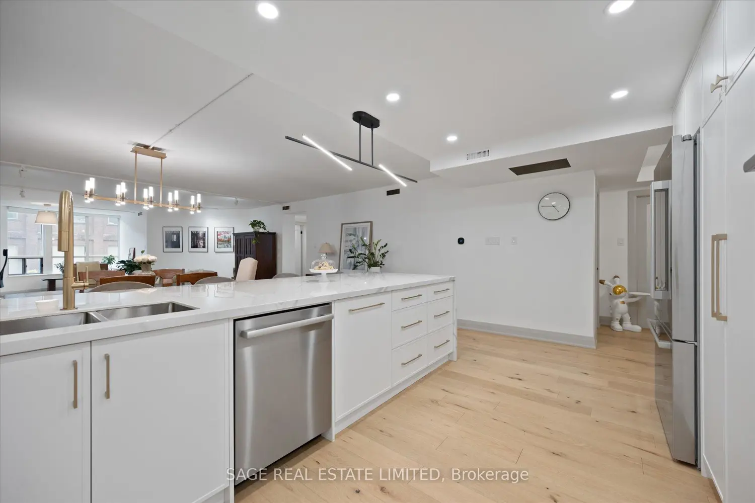Additional image 4 of 160 Frederick Street 305