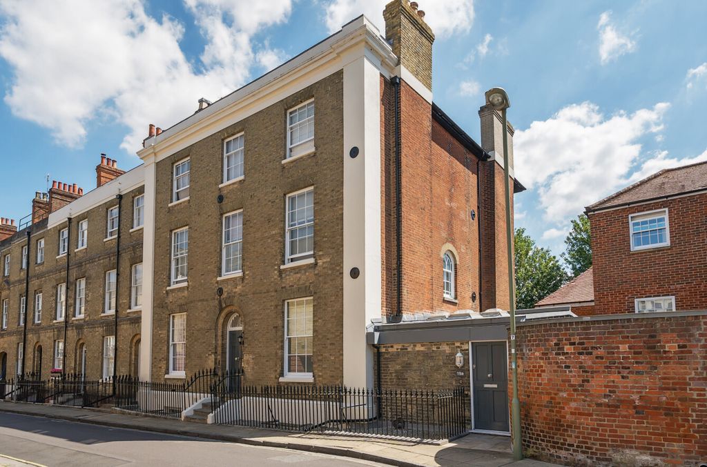 Additional image 13 of 2 bed flat for saleSt. Peter Street, Winchester SO23