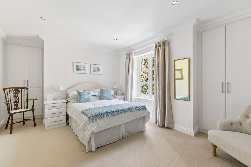Additional image 10 of 2 bed flat for saleCross Road, Ascot, Berkshire SL5