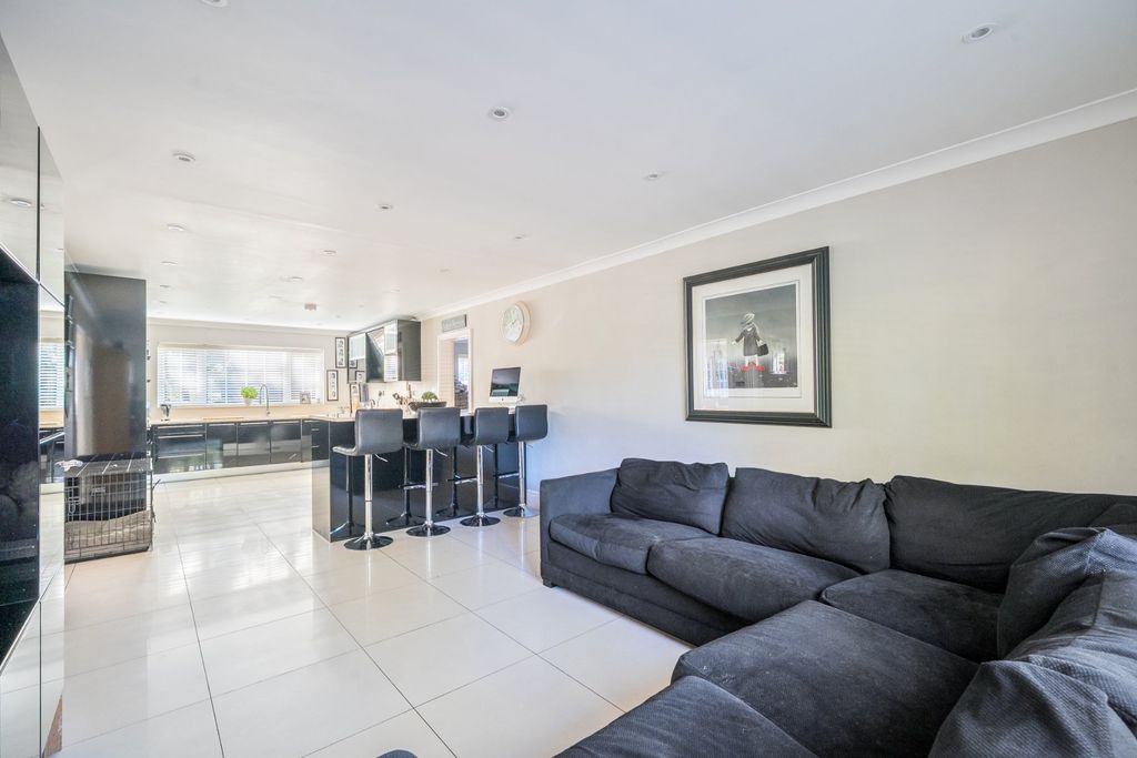 Additional image 14 of 6 bed detached house for salePyrford, Surrey GU22