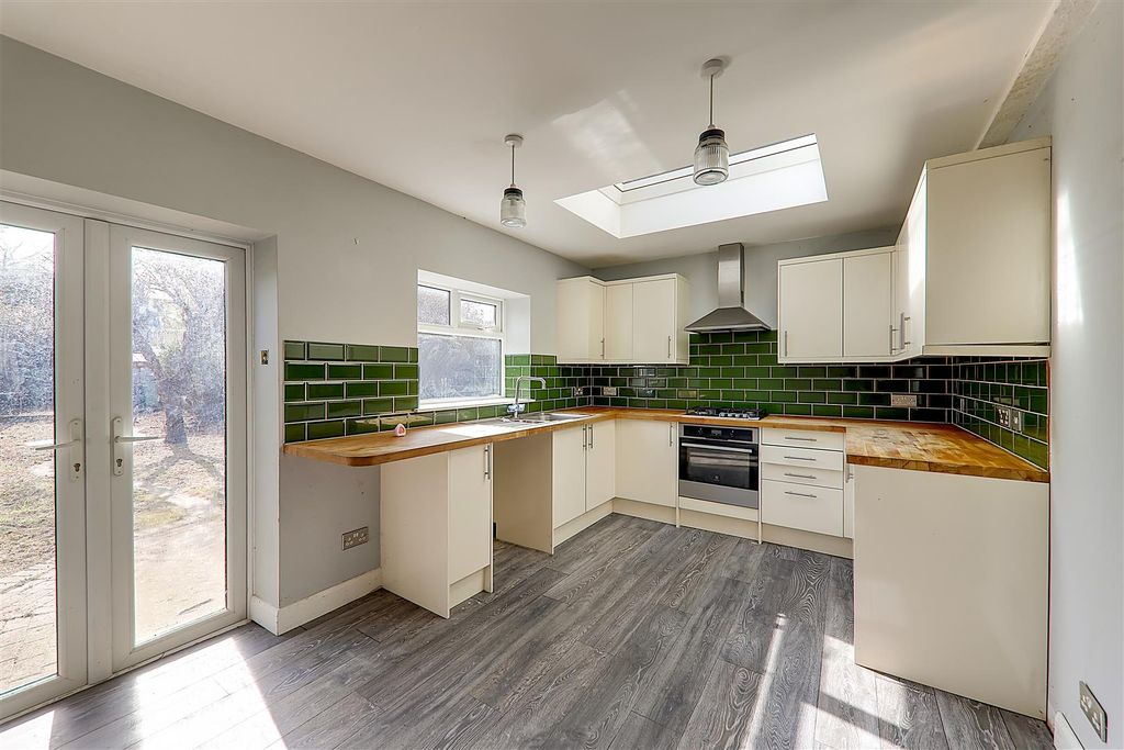 Additional image 4 of 3 bed end terrace house for saleGoldsmith Road, Worthing BN14