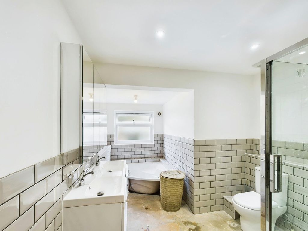 Additional image 10 of 5 bed detached house for salePeewit Hill, Bursledon, Southampton SO31