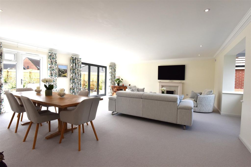 Additional image 6 of 3 bed detached bungalow for saleSwallowfields, Gillingham SP8