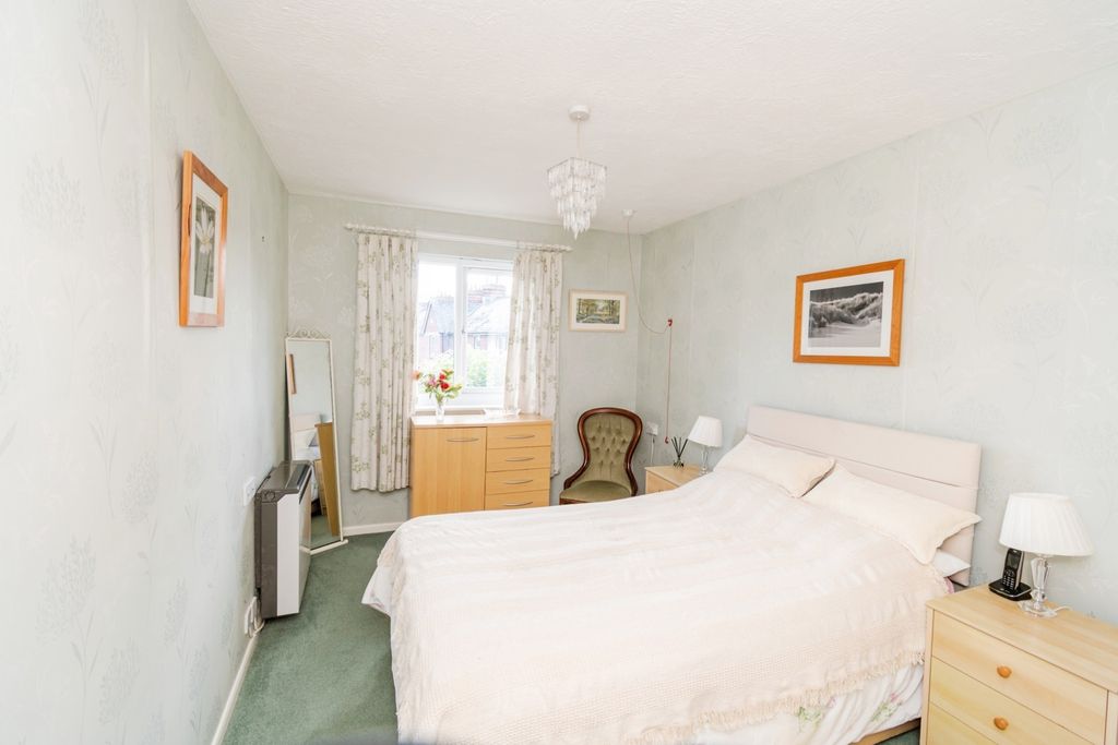 Additional image 5 of 1 bed flat for saleSherwood Close, Southampton, Hampshire SO16