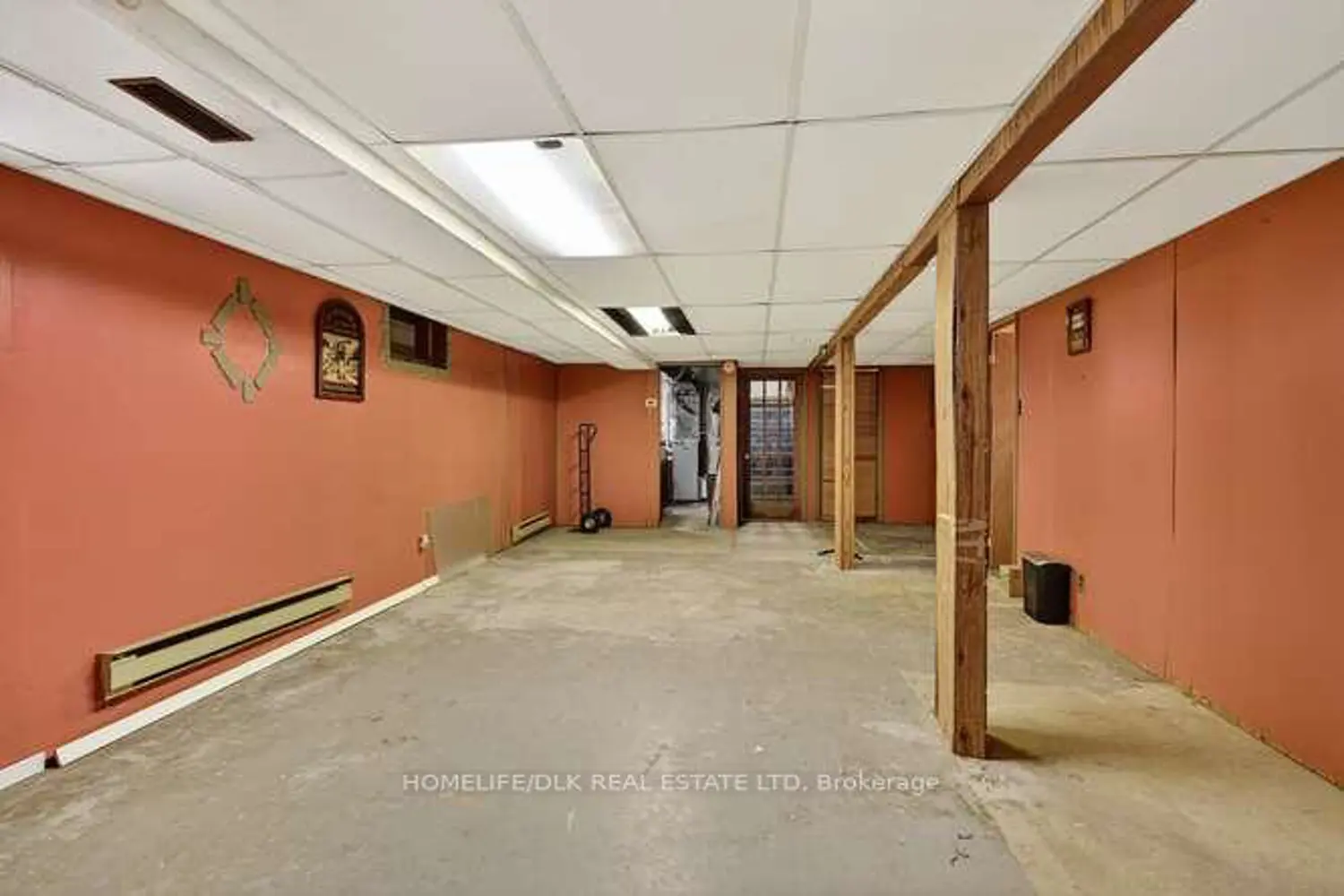 Additional image 10 of 73 Adelaide St S Street