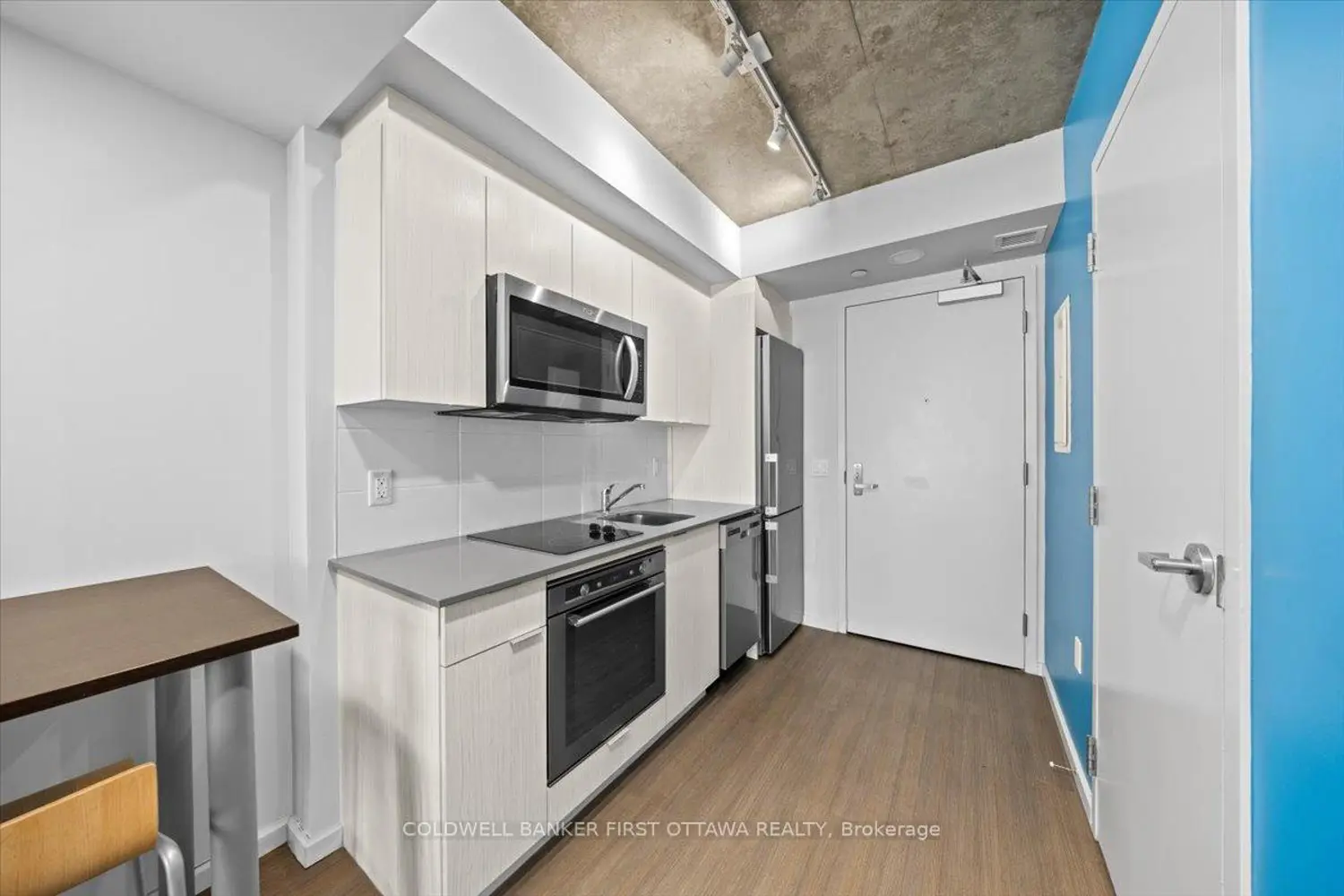 105 Champagne Avenue 2308 photo 3
