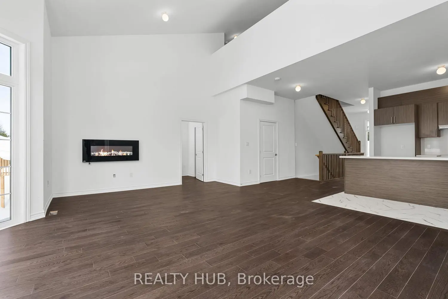 Additional image 3 of 14 Turnberry Court