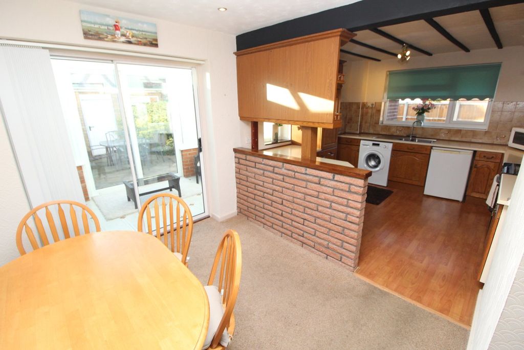 Additional image 6 of 3 bed semi-detached house for saleSt Ives Road, Wigston LE18