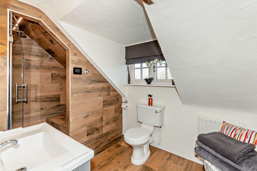 Additional image 17 of 4 bed detached house for saleJunction Road, Ashford TW15