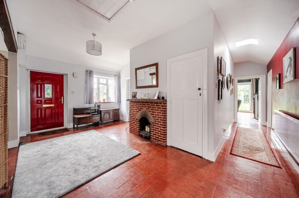 Additional image 5 of 4 bed bungalow for saleMoulsham Lane, Yateley, Hampshire GU46