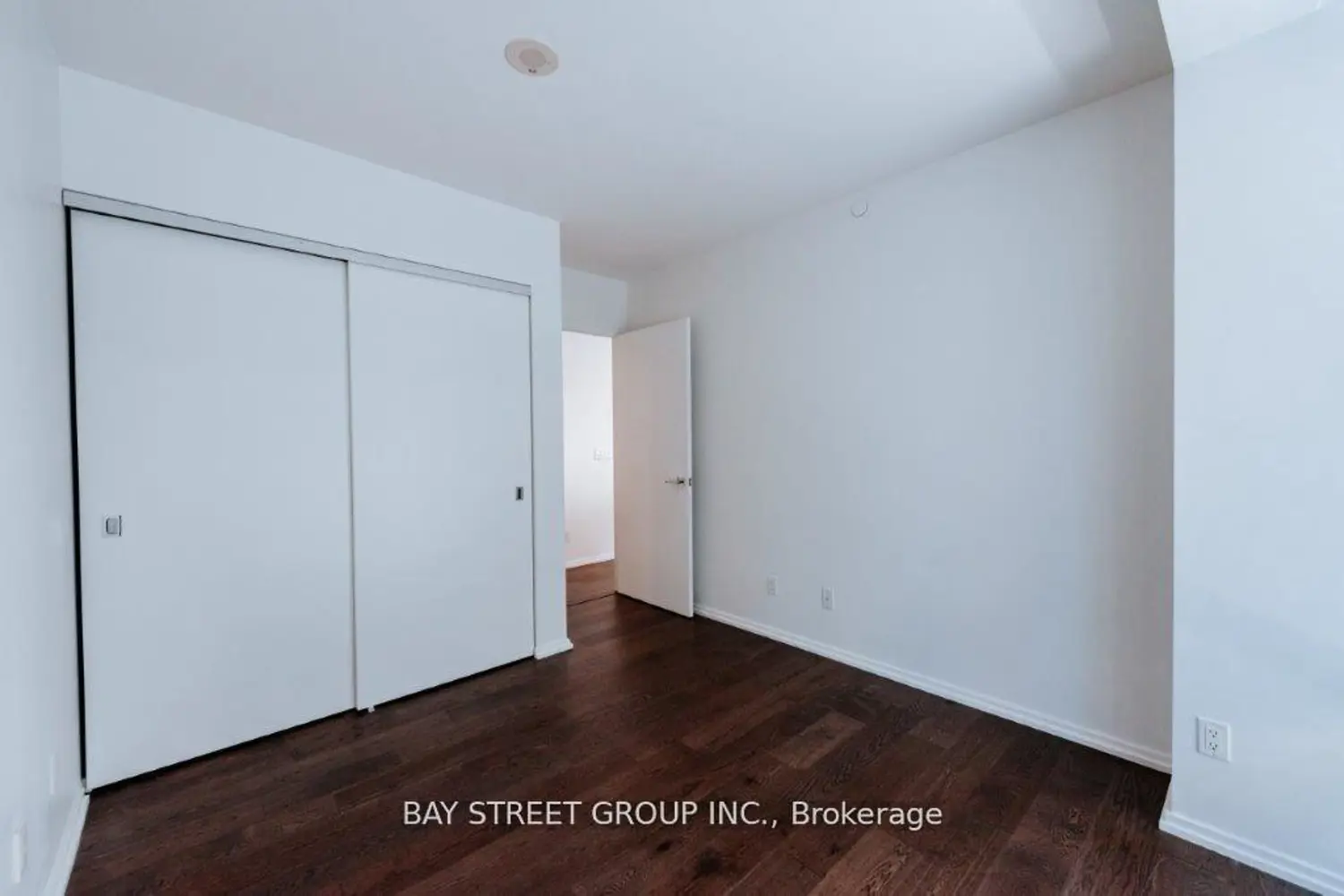 Additional image 11 of 1 Bloor Street 326