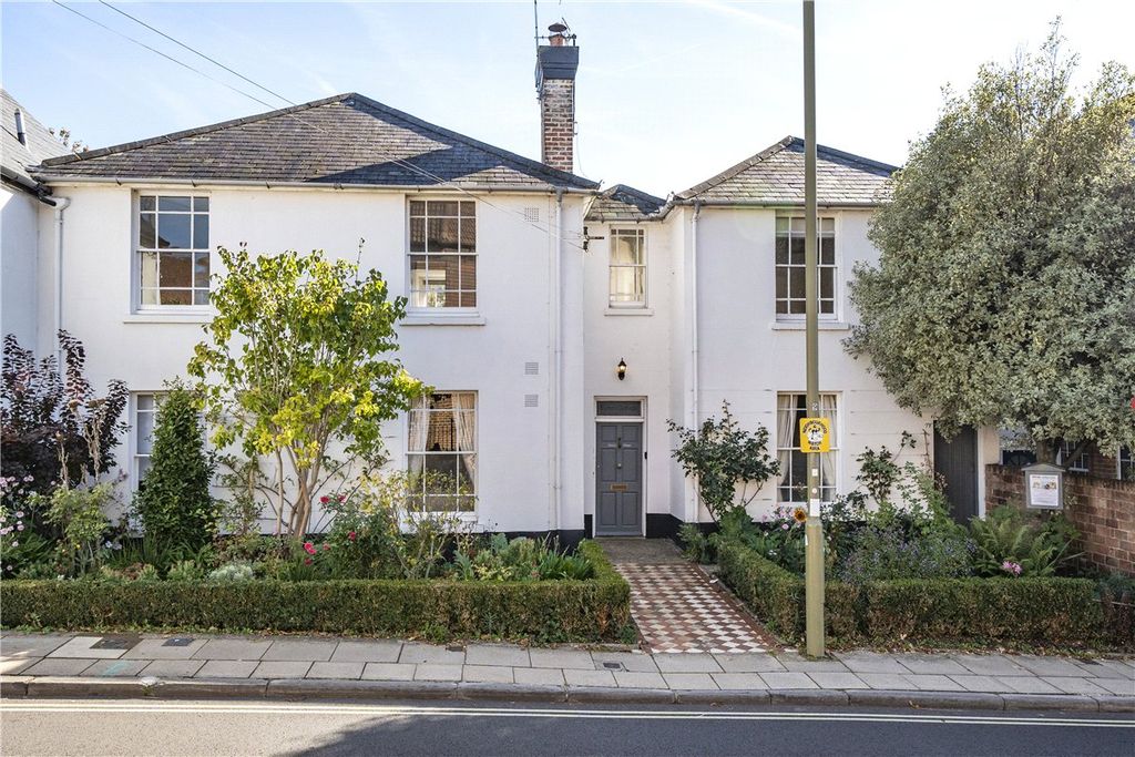 3 bed flat for saleHyde Street, Winchester, Hampshire SO23