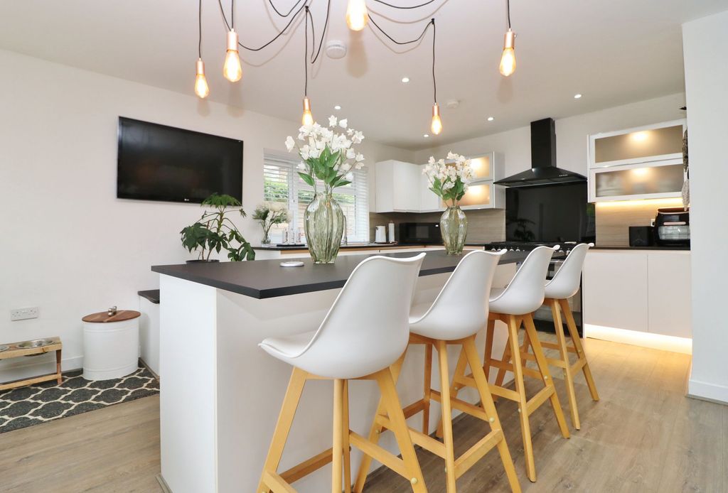 Additional image 6 of 5 bed detached house for saleNetley Firs Road, Hedge End SO30