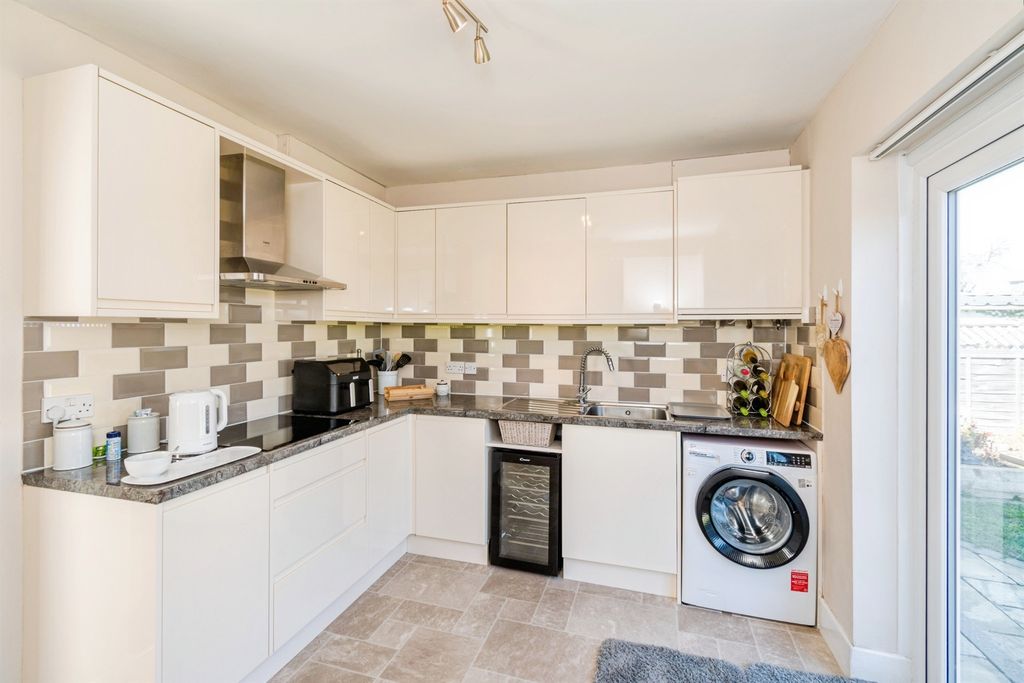 Additional image 9 of 2 bed detached bungalow for saleWestover Road, Southampton SO16