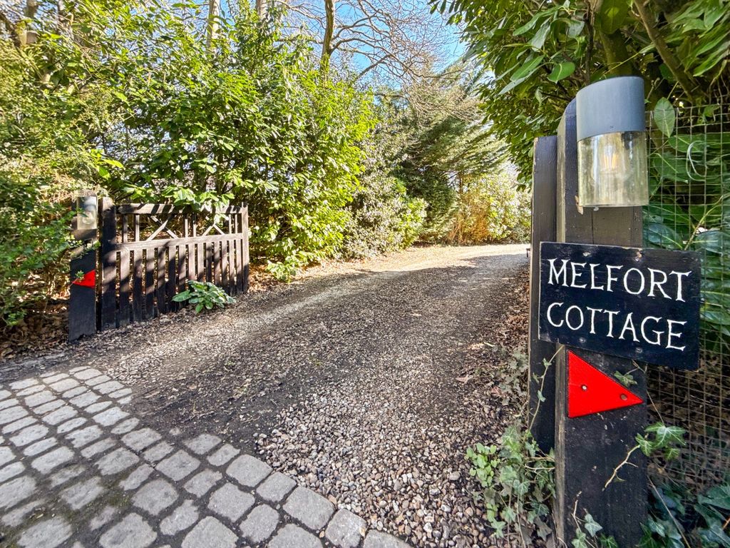 Additional image 34 of 5 bed detached house for saleChandlers Lane, Yateley, Hampshire GU46