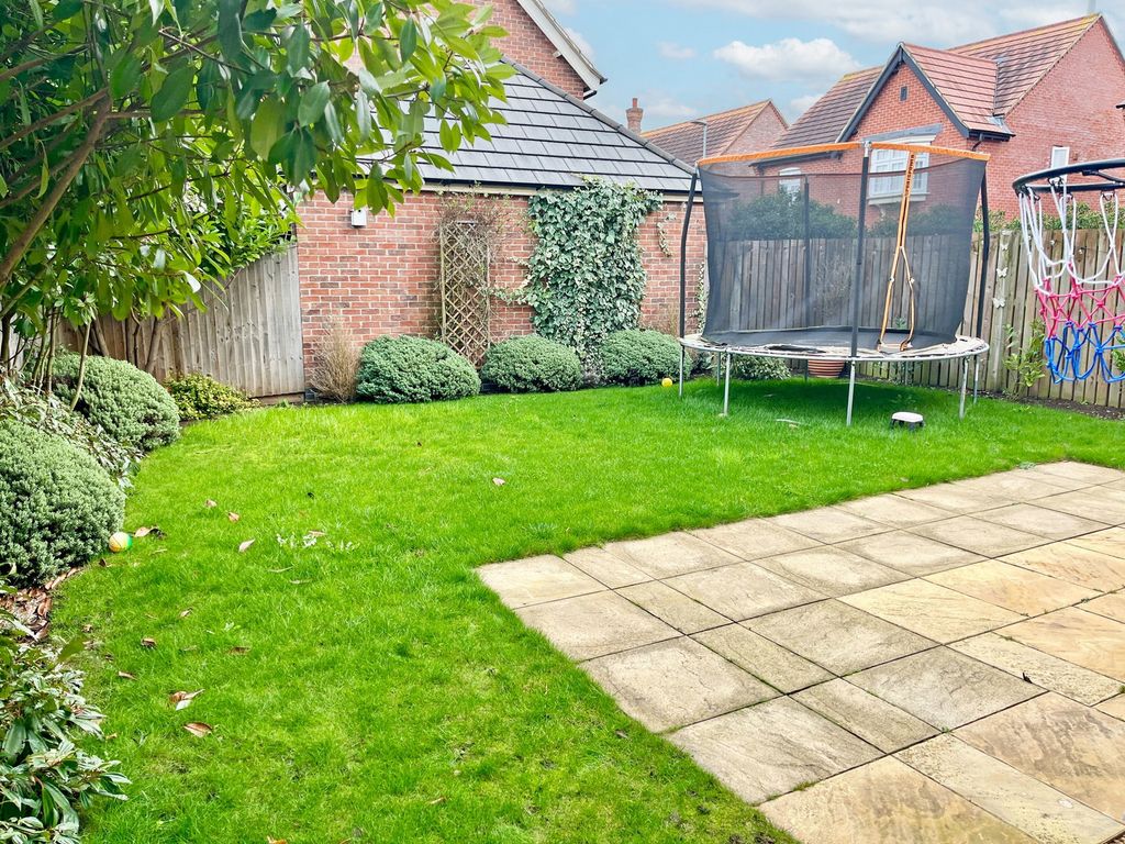 Additional image 3 of 4 bed detached house for saleGreen Hedge Lane, Leicester LE7