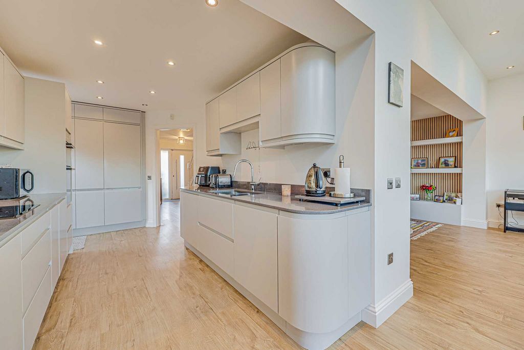 Additional image 11 of 4 bed detached house for saleCharters Court, Wickford SS11