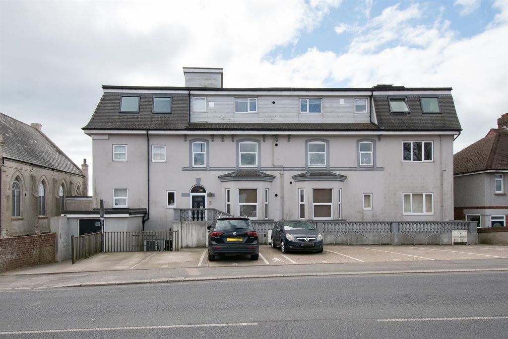 2 bed flat for saleThe Ridge, Hastings TN34