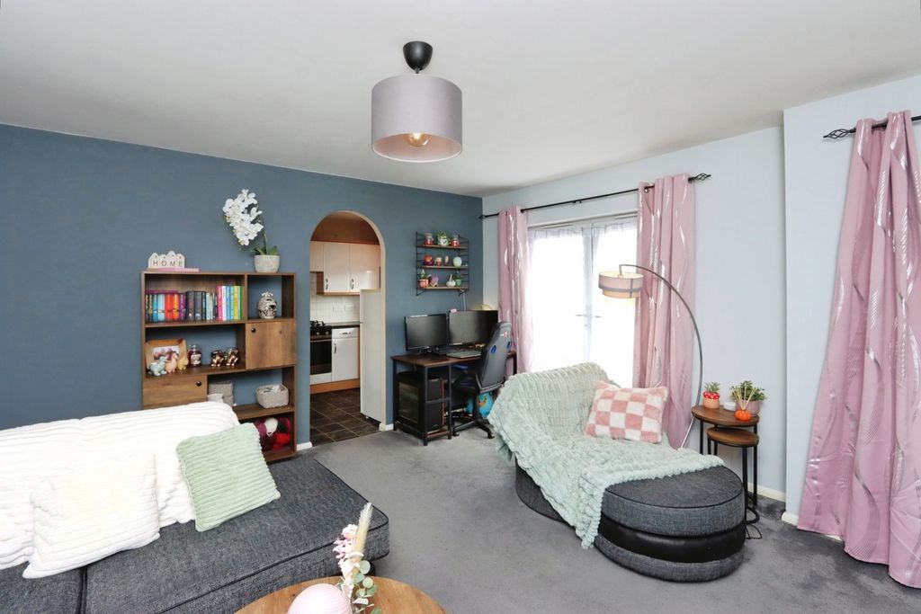 Additional image 7 of 2 bed flat for saleKyle Close, Sheffield, South Yorkshire S21