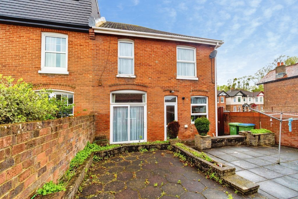 Additional image 17 of 3 bed semi-detached house for saleTwyford Avenue, Upper Shirley, Southampton, Hampshire SO15
