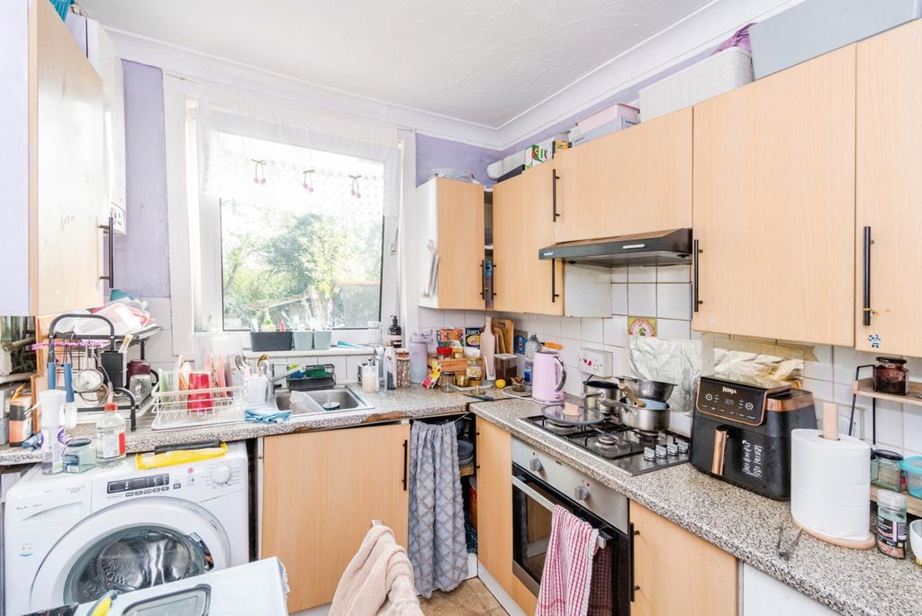Additional image 9 of 3 bed semi-detached house for saleHarefield Road, Southampton, Hampshire SO17