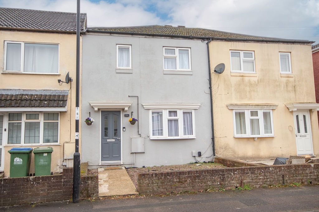 3 bed terraced house for saleFirgrove Road, Freemantle SO15