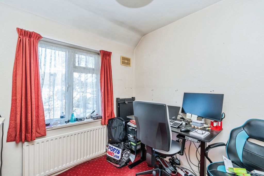 Additional image 8 of 3 bed semi-detached house for saleCotswold Road, Southampton SO16