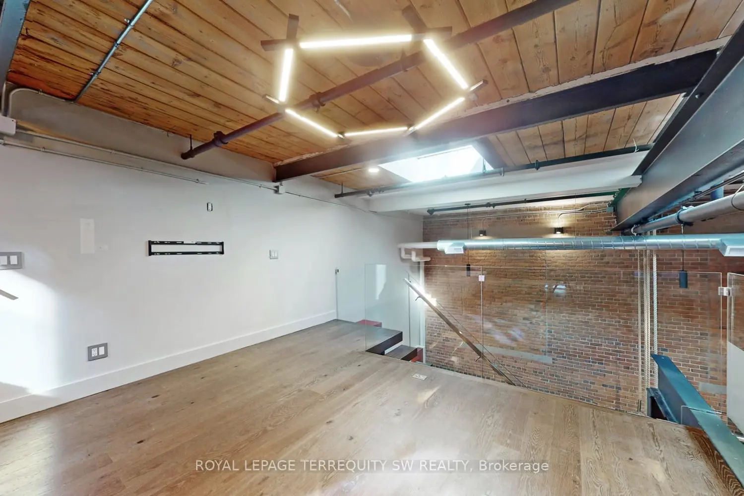 Additional image 15 of 326 Carlaw Avenue 124