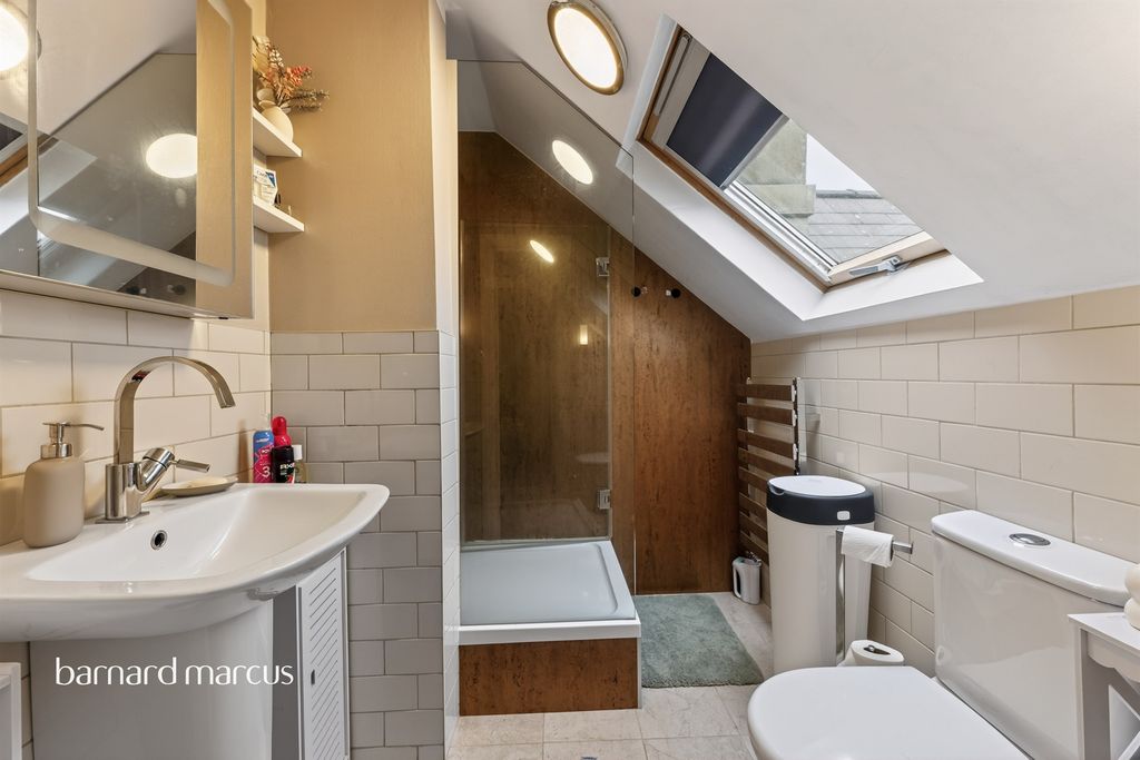 Additional image 11 of 2 bed maisonette for saleWashington Road, Worcester Park KT4