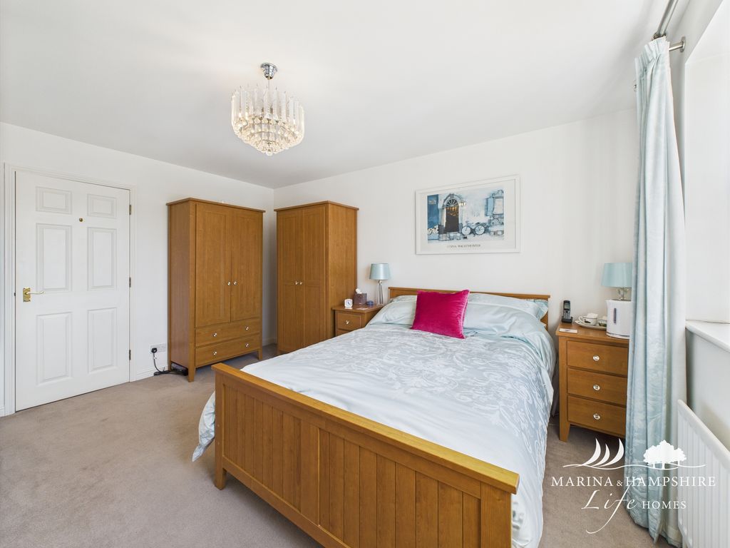 Additional image 16 of 3 bed terraced house for saleTintagel Way, Port Solent PO6